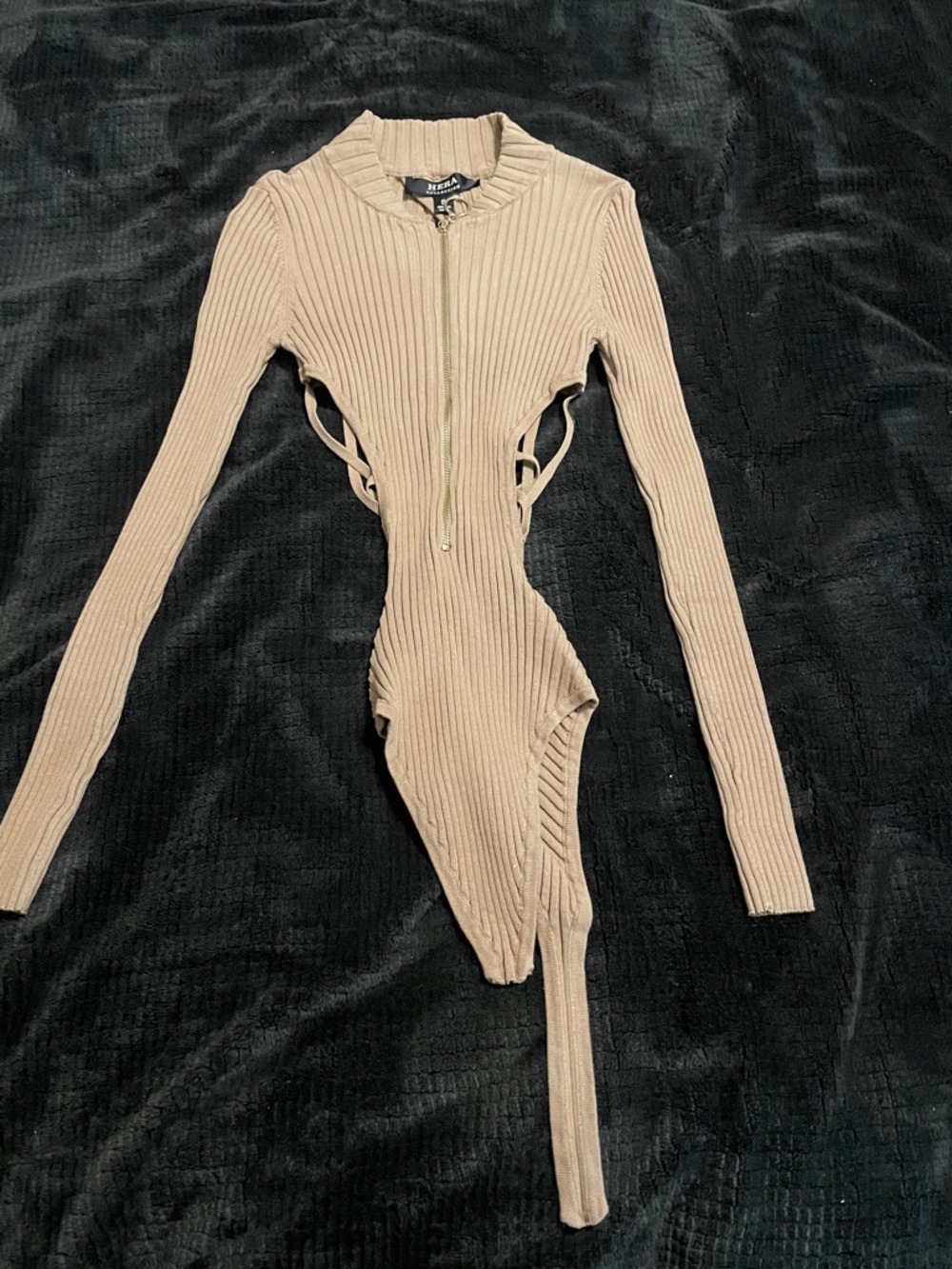 Zaful Beige Ribbed Long-Sleeve Zip Front Cutout Bodysuit